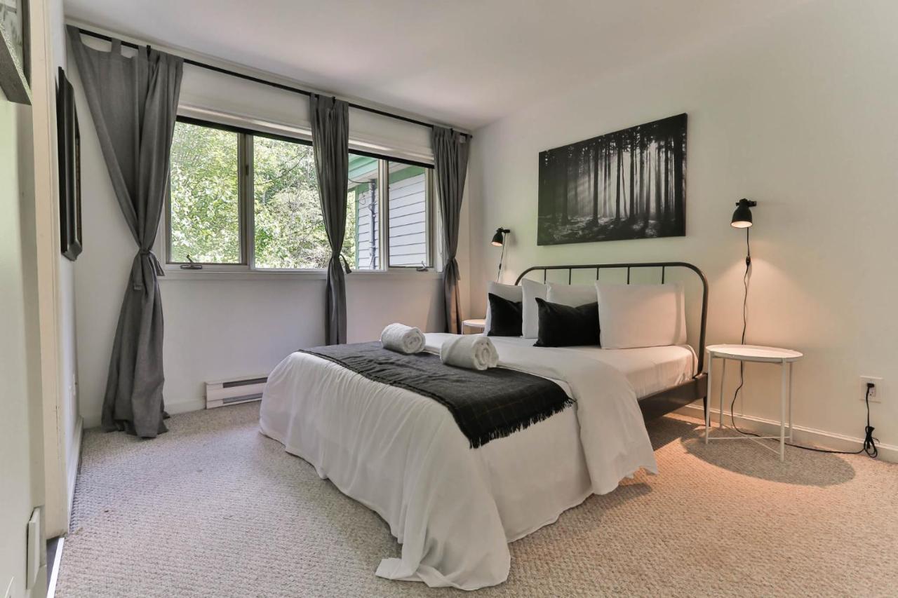 4 Storey Inout Mountain In Tremblant