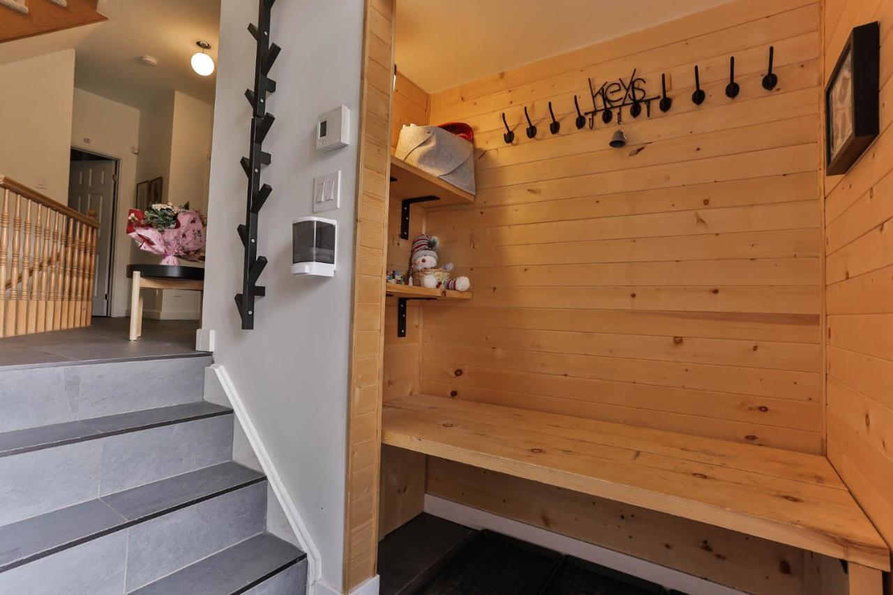4 Storey Inout Mountain In Tremblant Mont-Tremblant