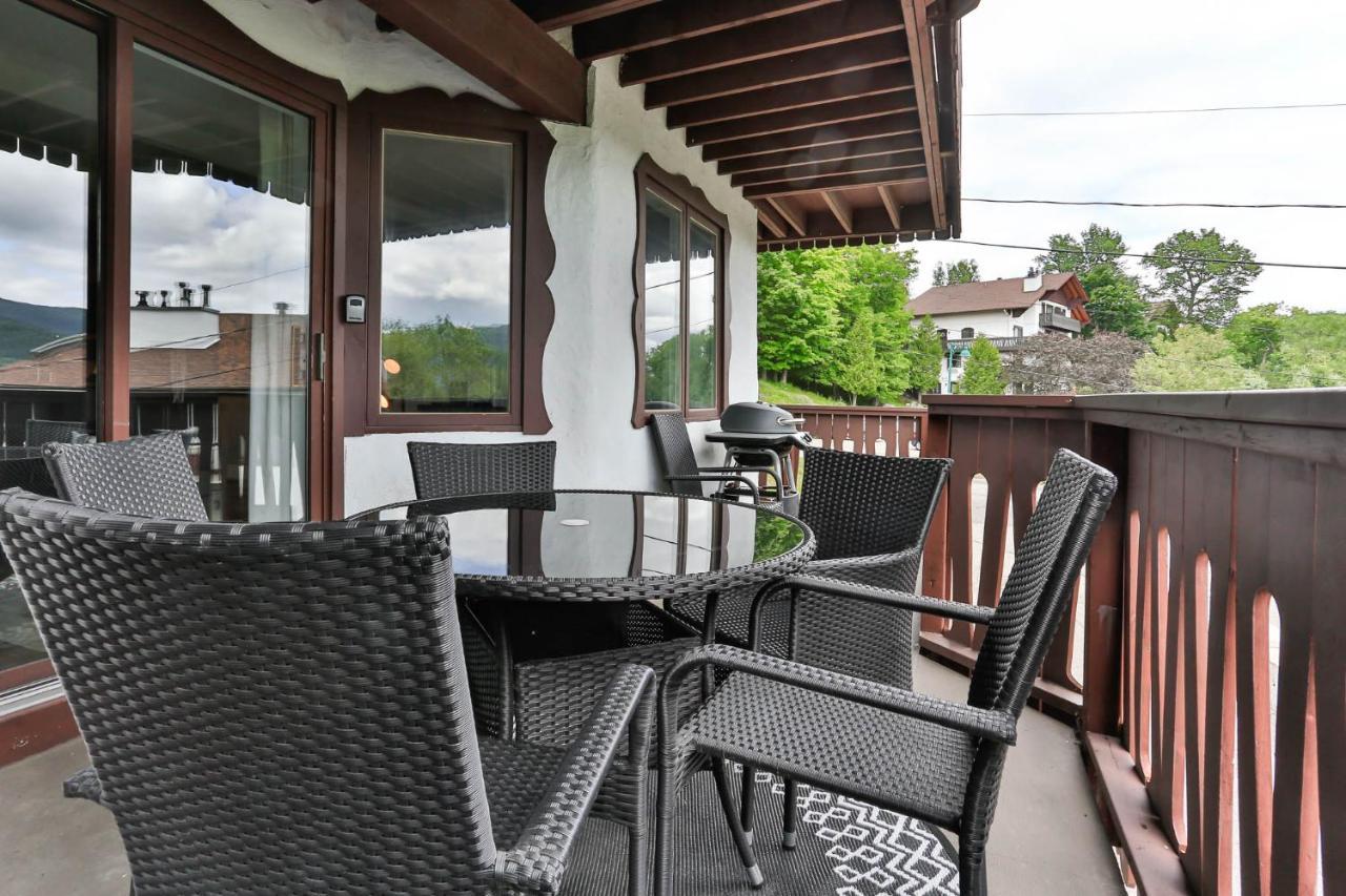 Holiday home Amazing Lakemountain View 5min To Tremblant 491