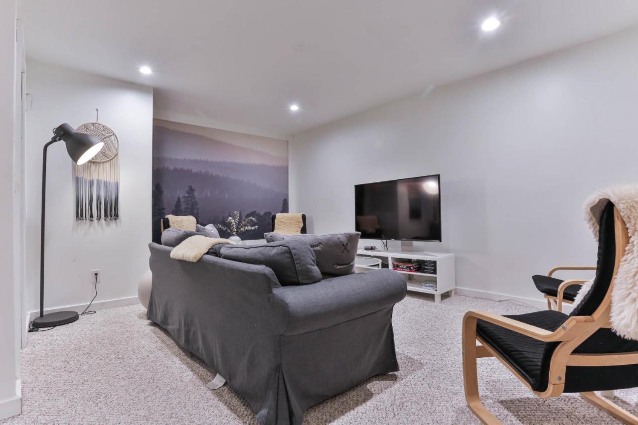 4 Storey Inout Mountain In Tremblant * Mont-Tremblant