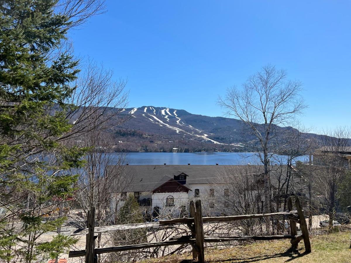 Front View On Lake Tremblant &mountain