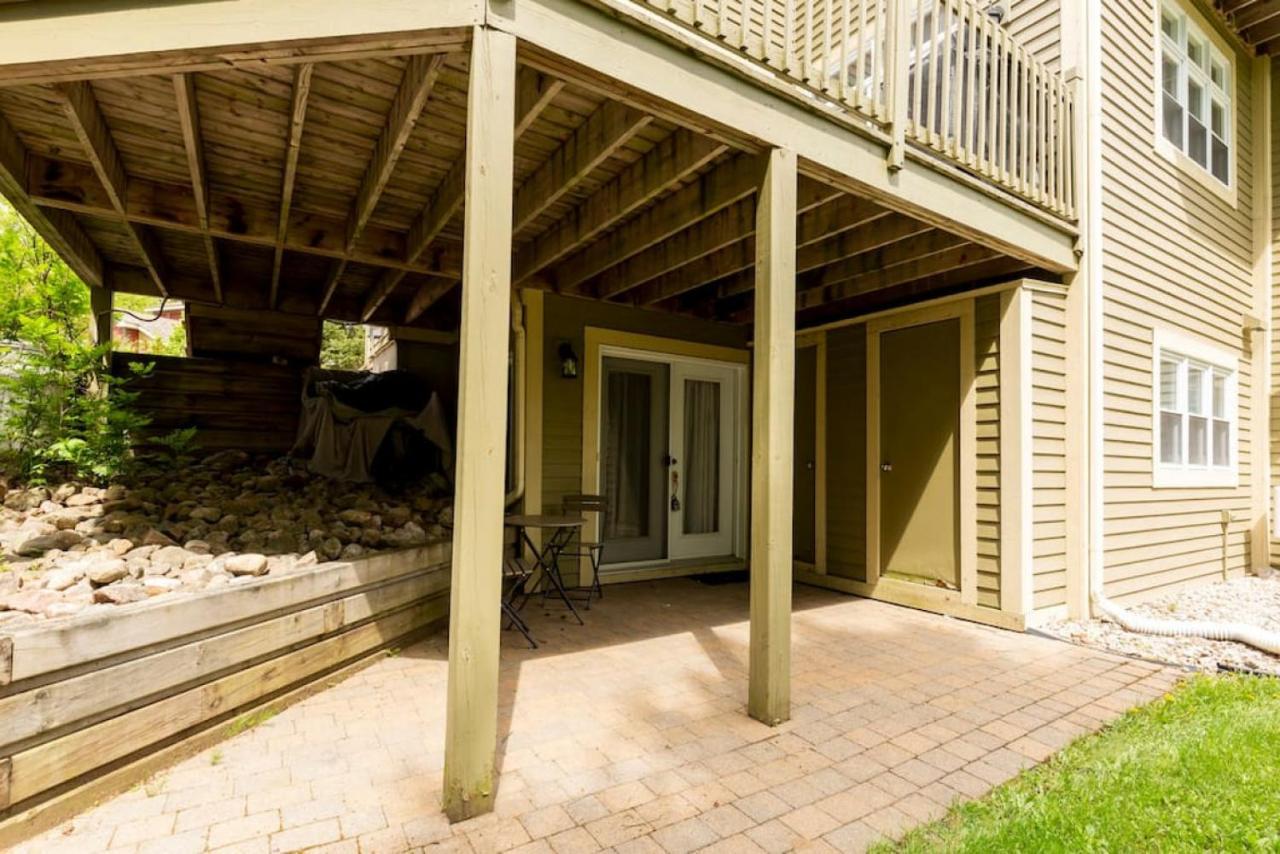 The Hideaway By Instantsuites Chalet