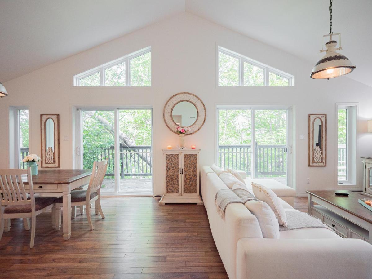 French Countryside Chic 2-bedroom Chalet