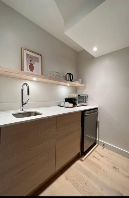 Jasmin Townhouse Moore, Holiday home