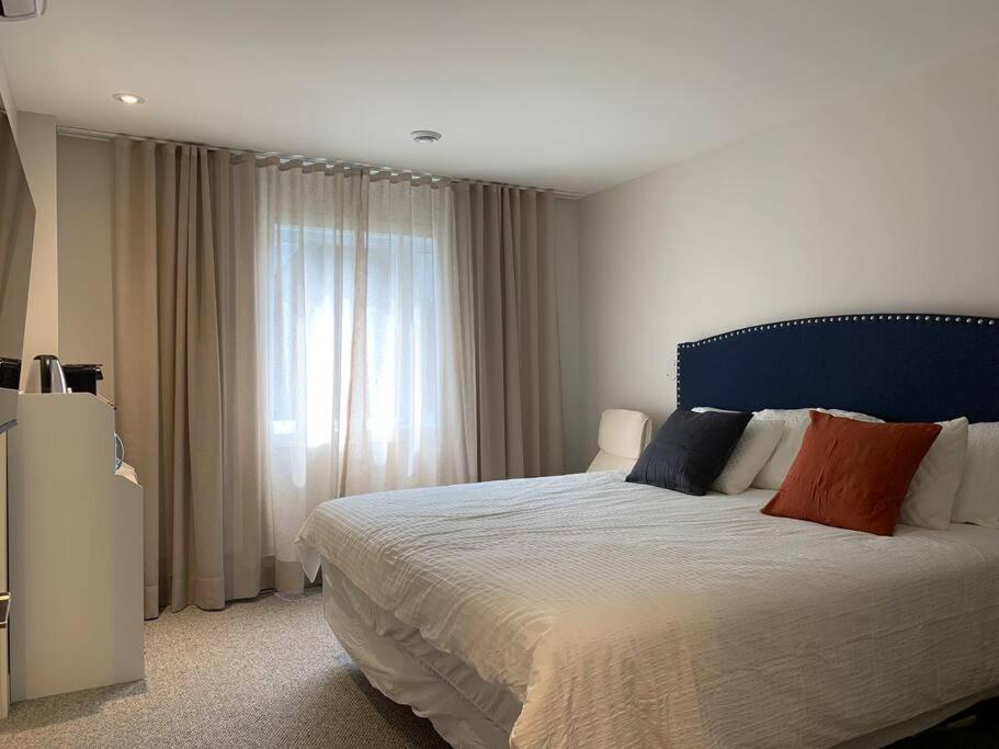 Jasmin Townhouse Moore,