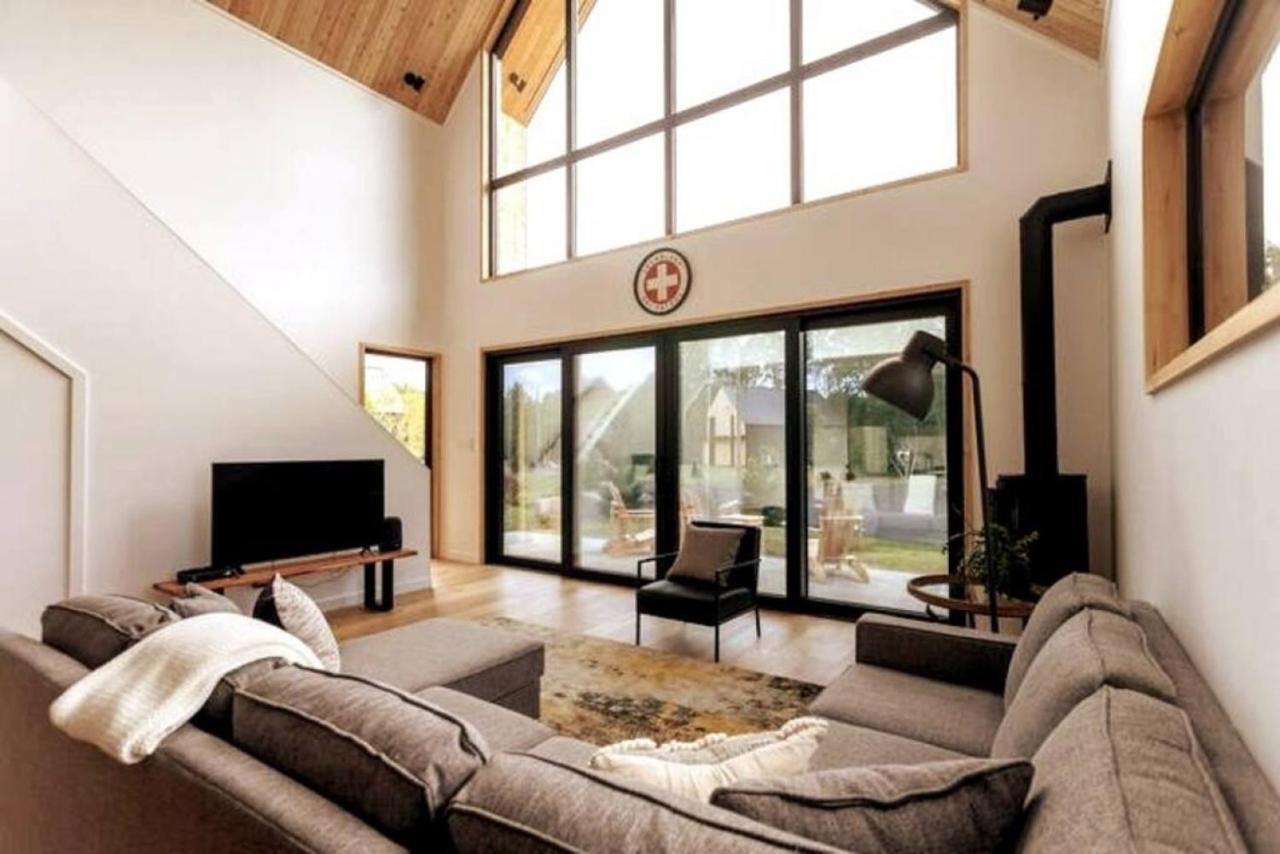 Snohaus 2 - Scandinavian Mountain Chalet Mont-Tremblant
