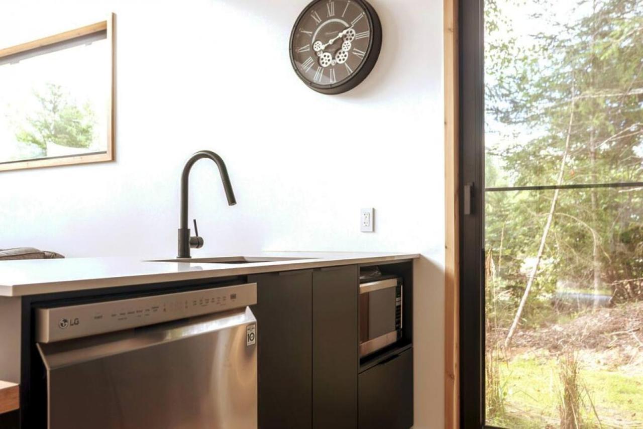 Snohaus 2 - Scandinavian Mountain Chalet Mont-Tremblant