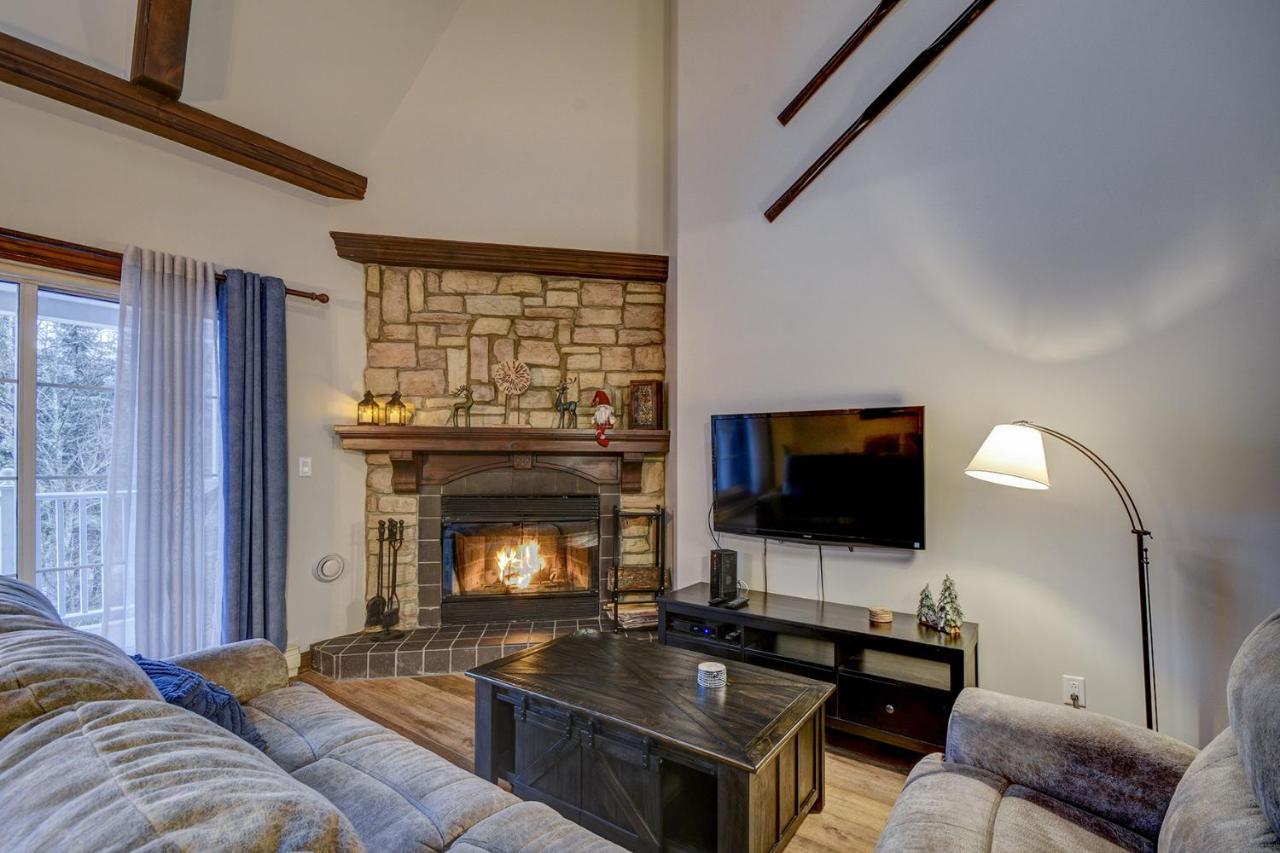 Les Manoirs Wpool & Hot Tub Near Village 120-8 Mont-Tremblant