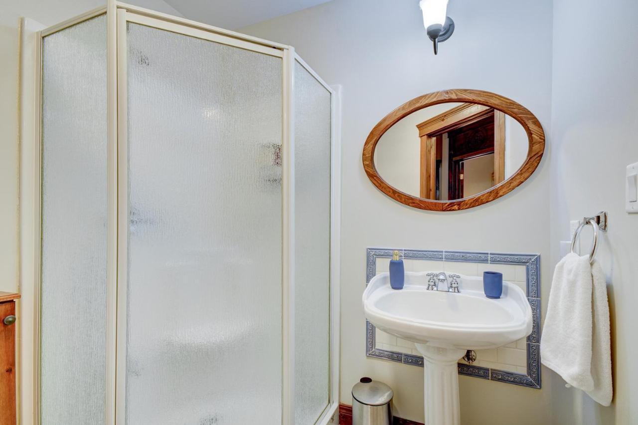 Les Manoirs Wpool & Hot Tub Near Village 120-8 Holiday home