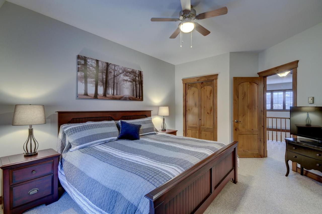 Les Manoirs Wpool & Hot Tub Near Village 120-8 Holiday home Mont-Tremblant
