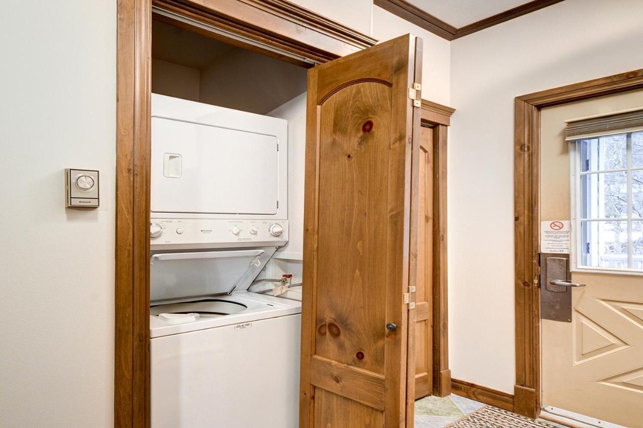 Les Manoirs Wpool & Hot Tub Near Village 120-8 *