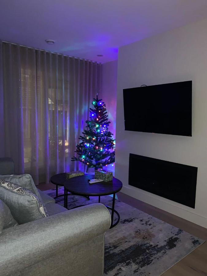 Jasmin Townhouse Moore, Holiday home