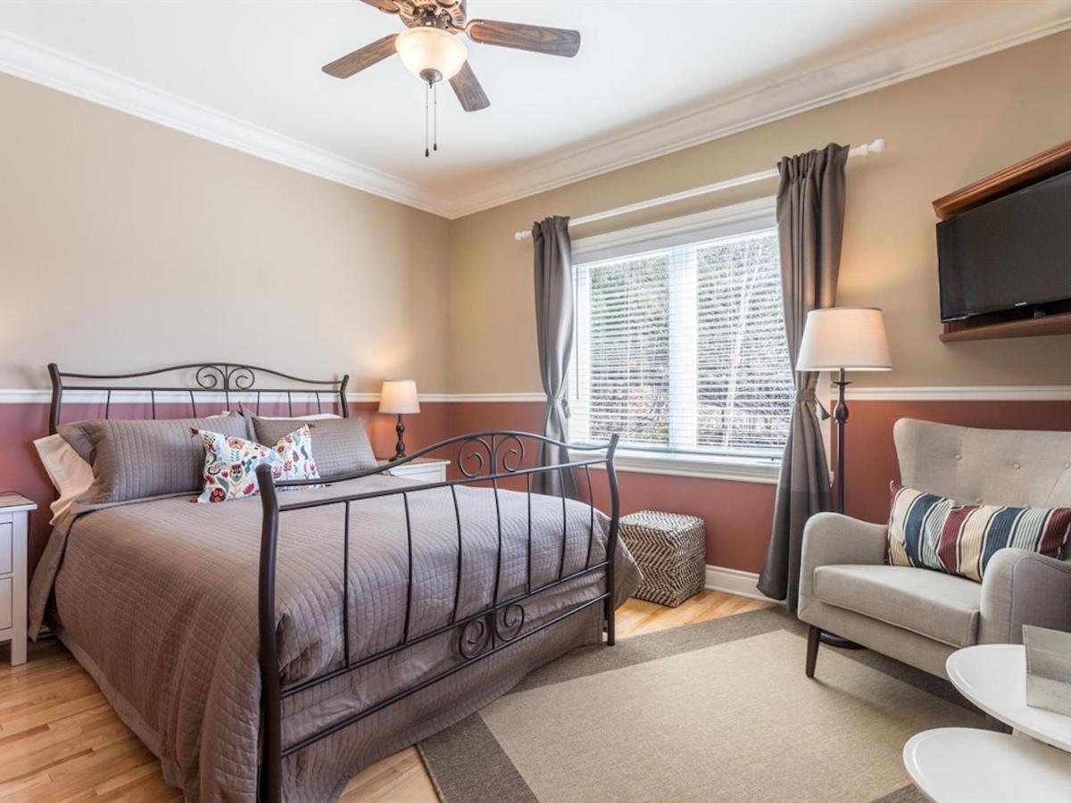 Les Dames Du Bed & Breakfast