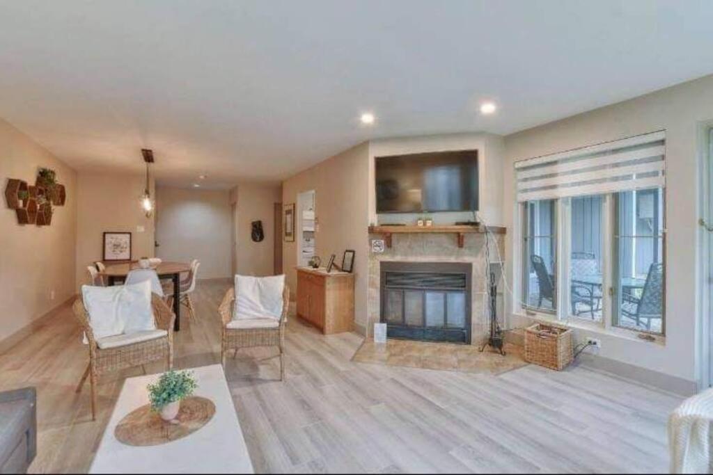 Holiday home The Sunny Half Croissant Mont-Tremblant