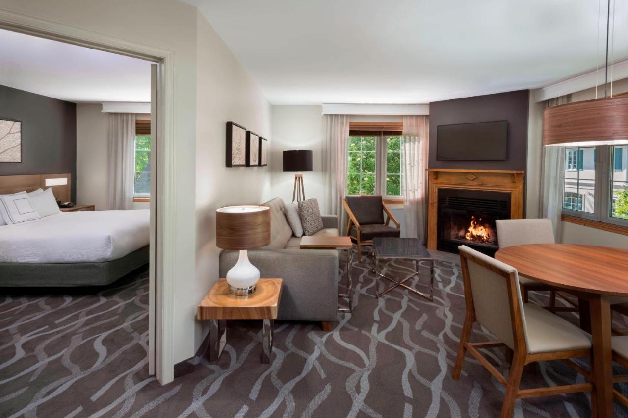 By Marriott Tremblant Manoir Labelle