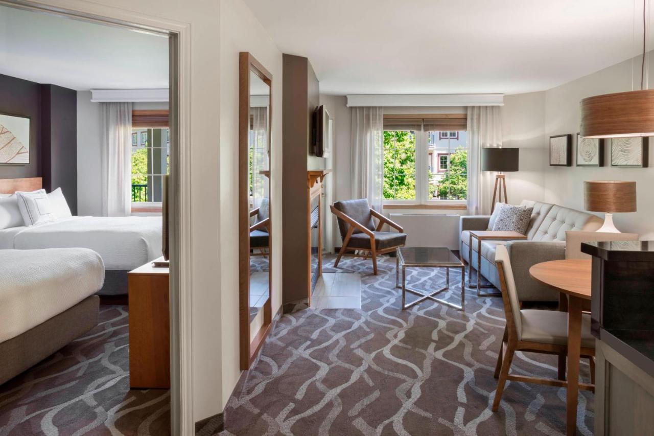 By Marriott Tremblant Manoir Labelle Mont-Tremblant