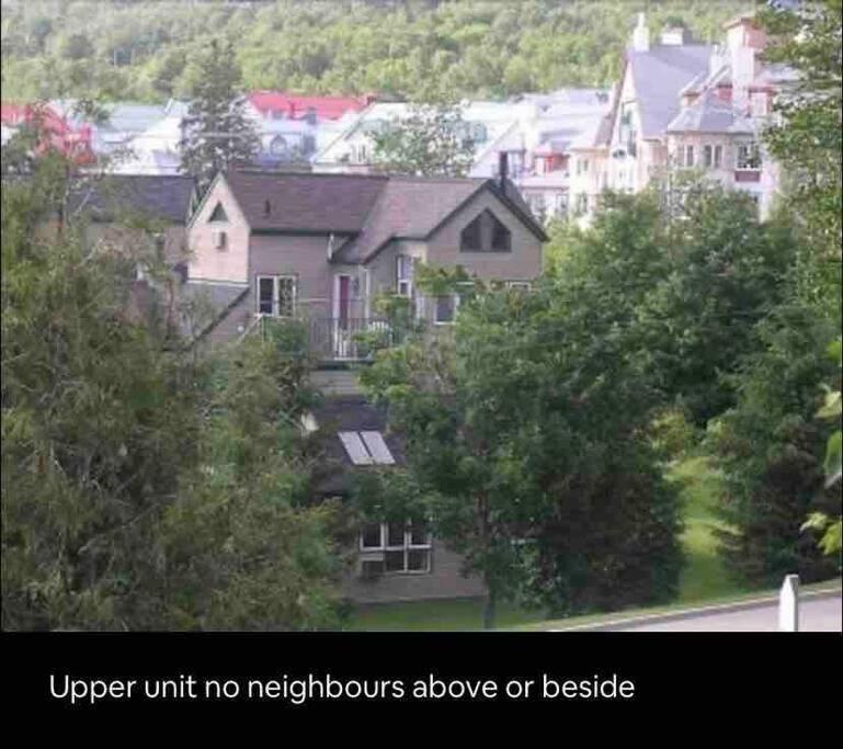 Apartment Tremblant Village Retreat!steps To Hill & Trails