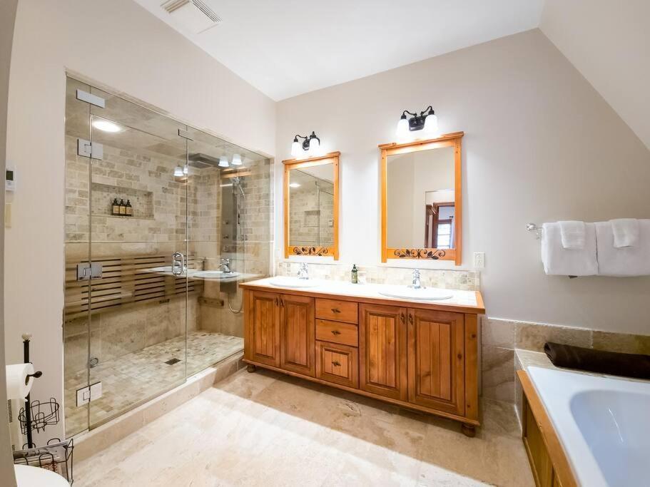 Apartment Tremblant Prestige - Plateau 202-5 Mont-Tremblant