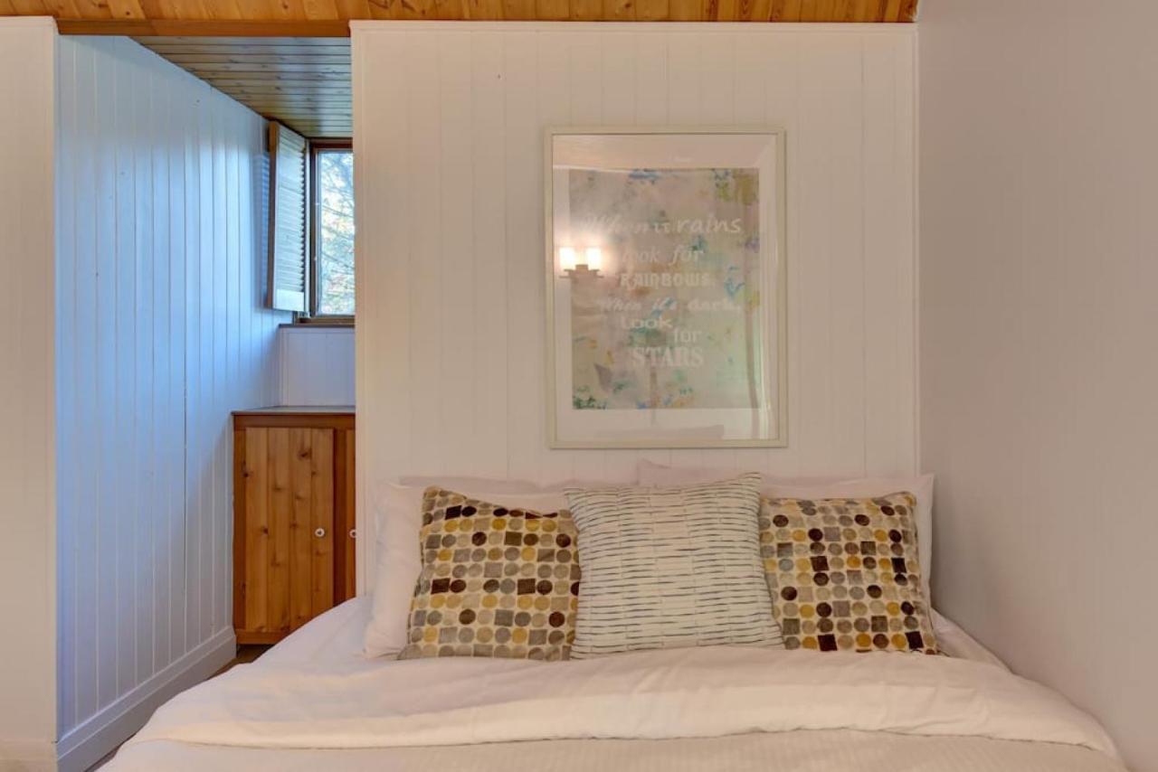 The Woodland By Instant - Old Village Holiday home