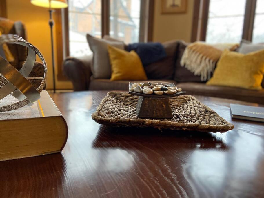 Tremblant Luxury Mountain Getaway Apartment Mont-Tremblant