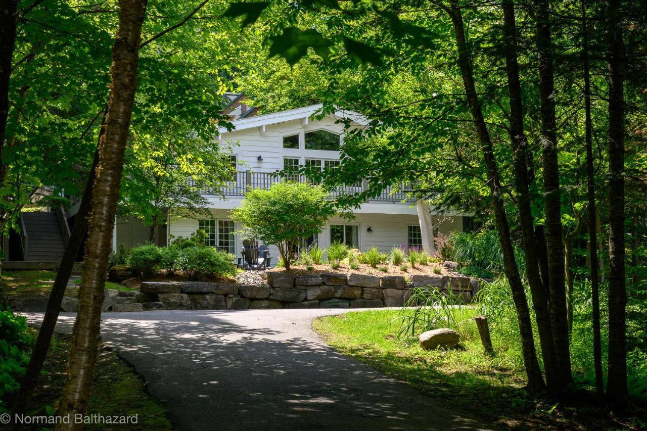 2669 Chemin Du Village - Mountain W Hot Tub & Sauna Next To Village *