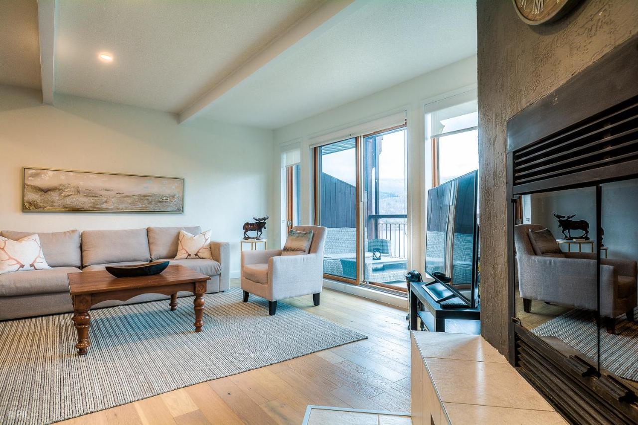 Huge 3 Bedroom With A View Apartment *