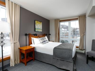 Tour Des Voyageurs Hotel