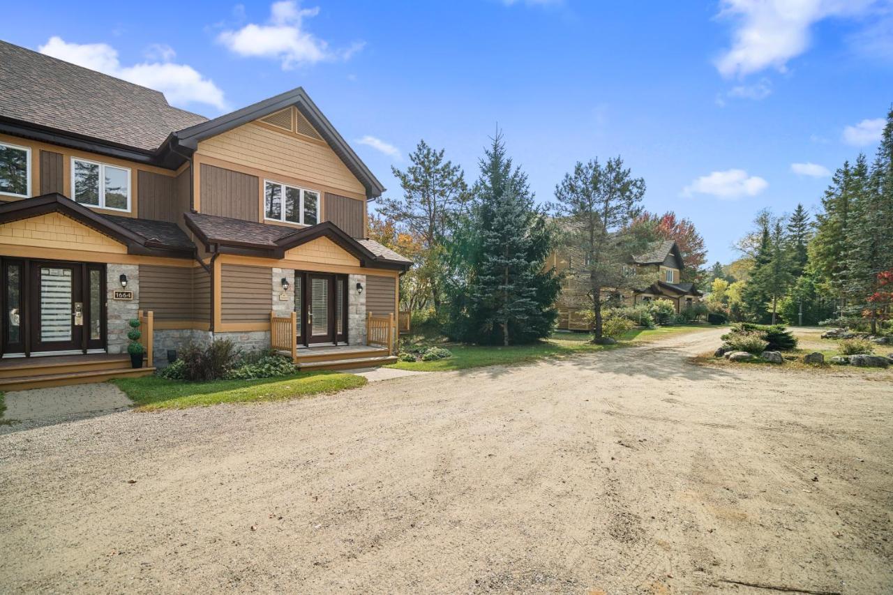 Townhouse On The Golf W Pool Access -aiglon 1666 Holiday home Mont-Tremblant