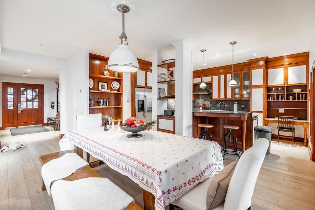 Chalet In/ski Out Luxury Tremblant