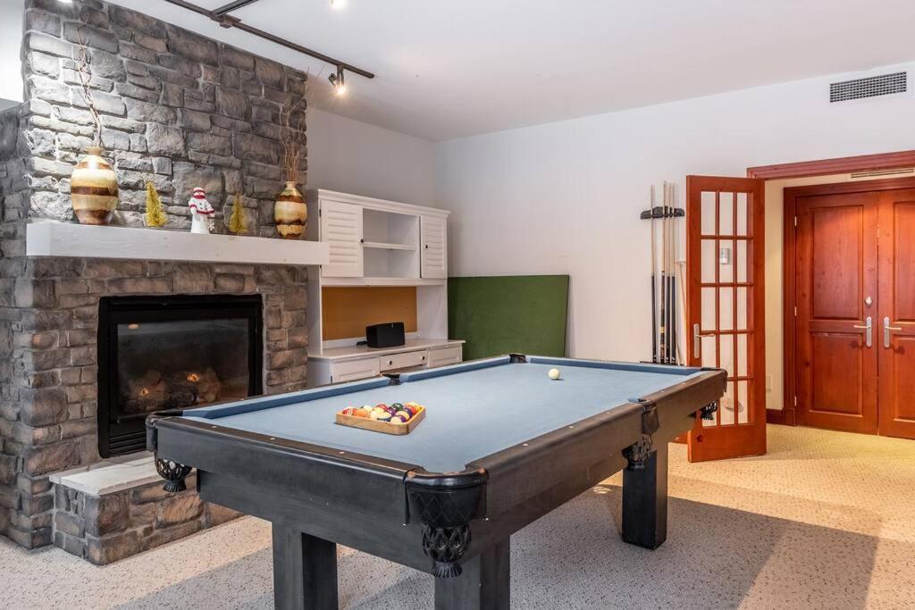 In/ski Out Luxury Tremblant Chalet *