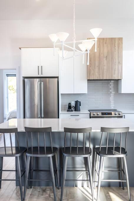 New Family For 12 People And Tremblant Chalet Mont-Tremblant