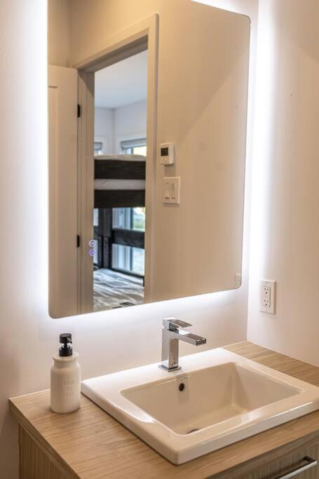 Chalet New Family For 12 People And Tremblant *