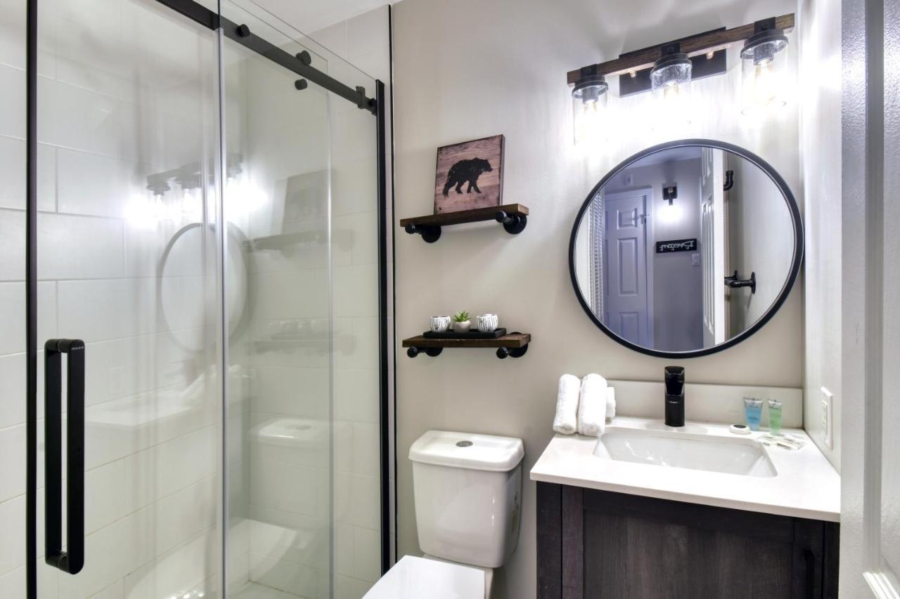 Elegant - View On Tremblant & Mountain Apartment *