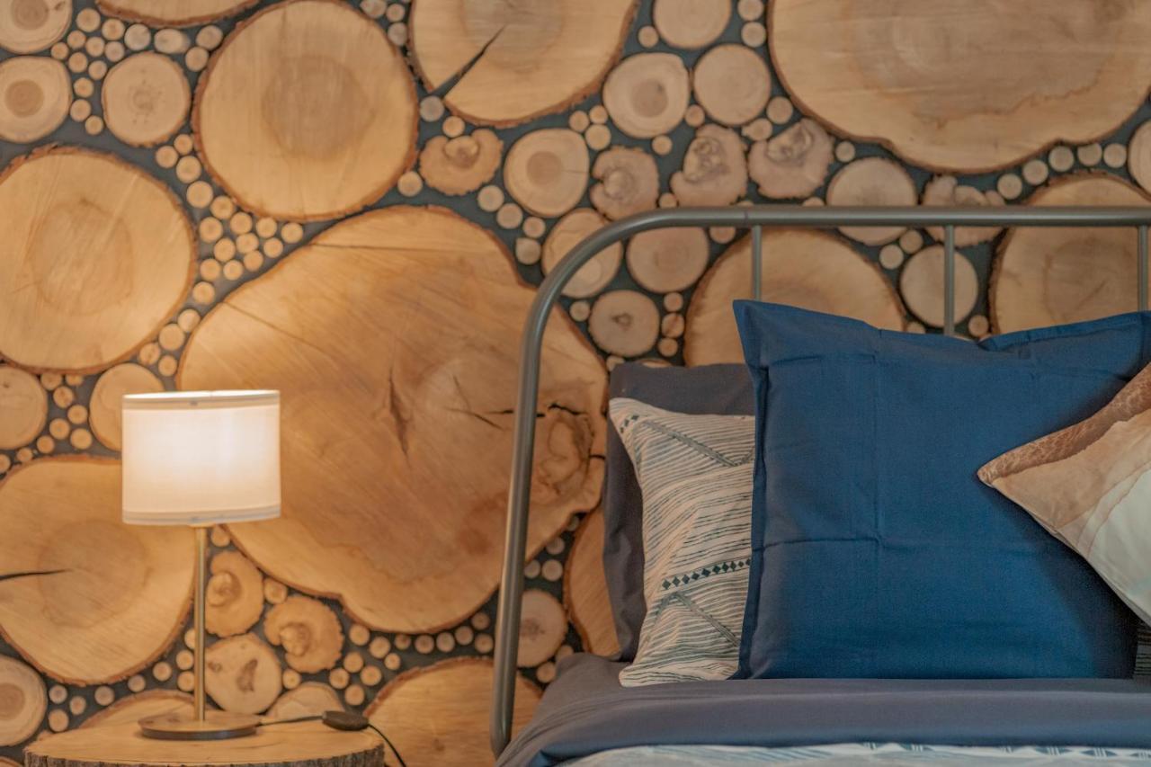 The Phoenix - Riverside With Chalet Mont-Tremblant