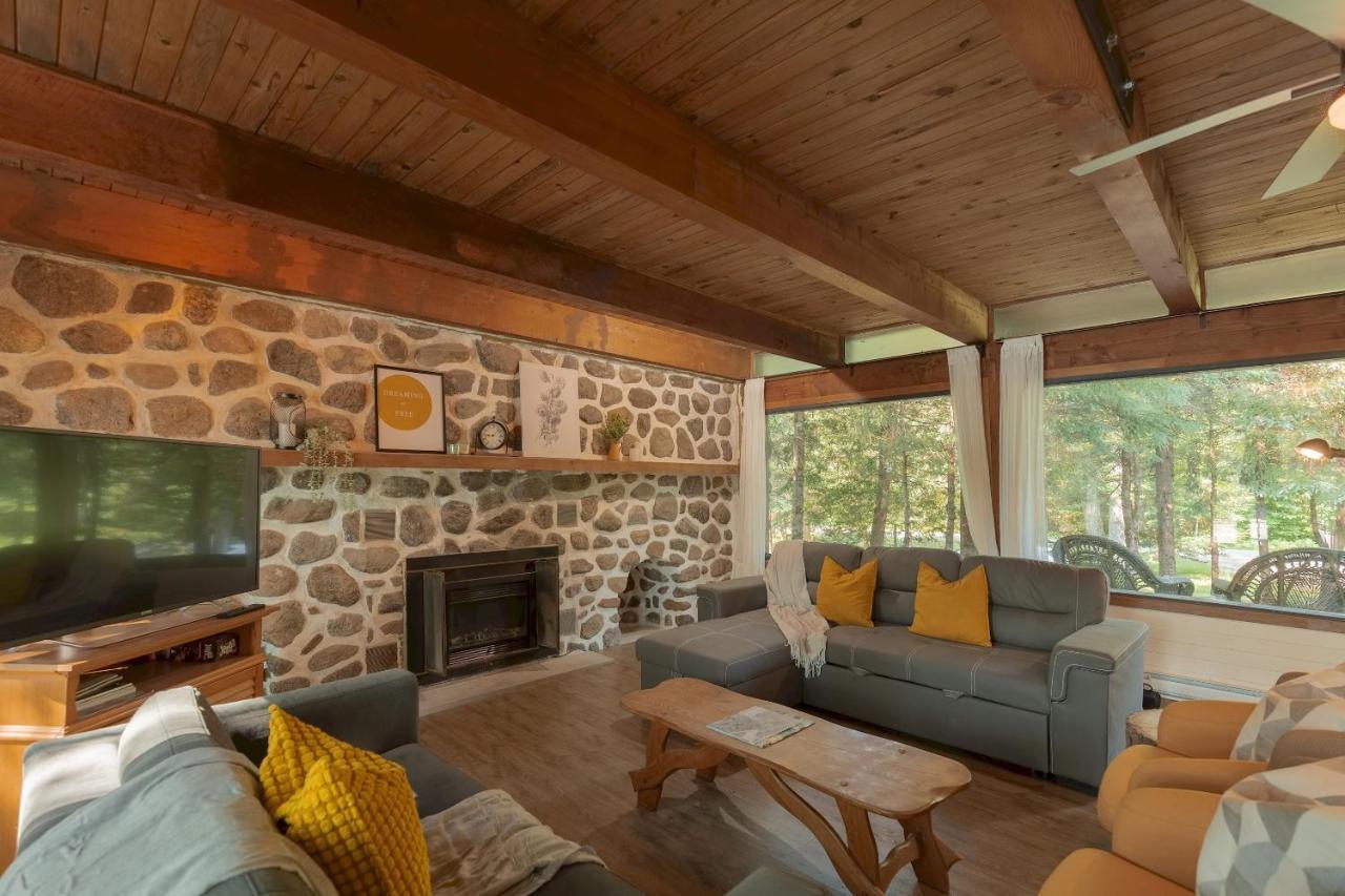 The Phoenix - Riverside With Chalet Mont-Tremblant