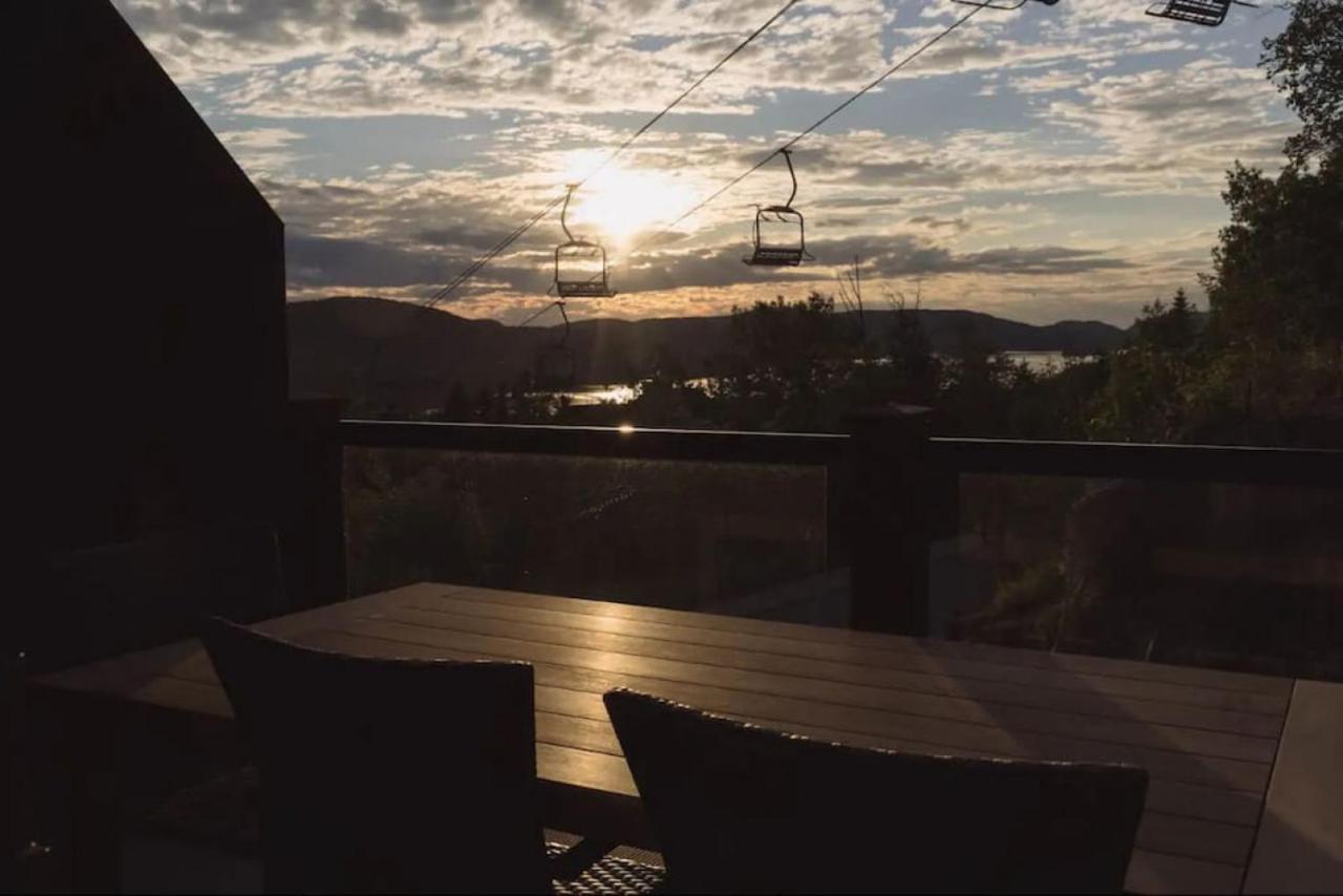 101 Horizon - 3 Bdrs Tremblant Ski In Out Plus Spa & Sauna Holiday home Mont-Tremblant