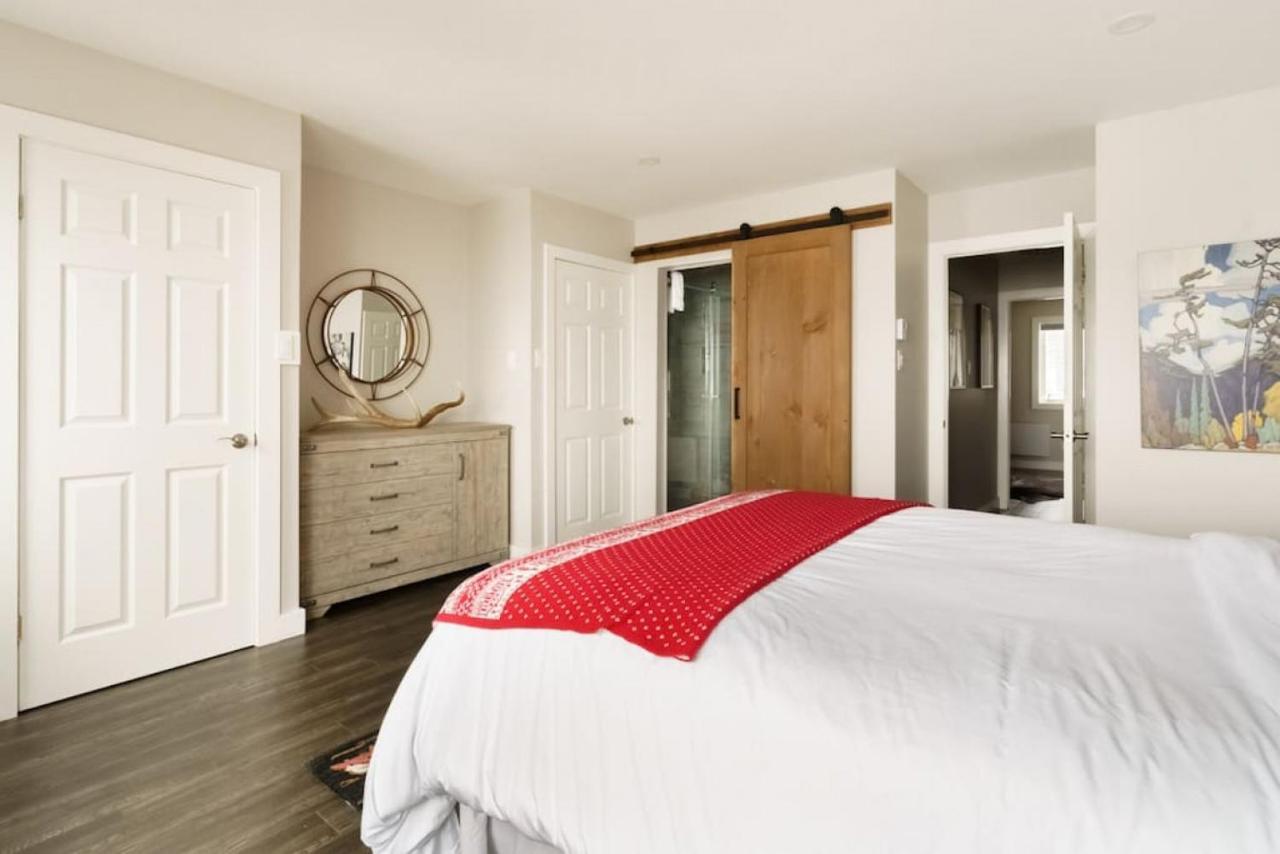 Luxury With Rustic Minimalist Style *