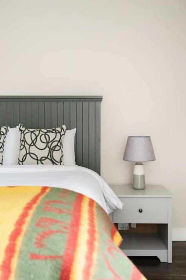 Luxury With Rustic Minimalist Style * Mont-Tremblant