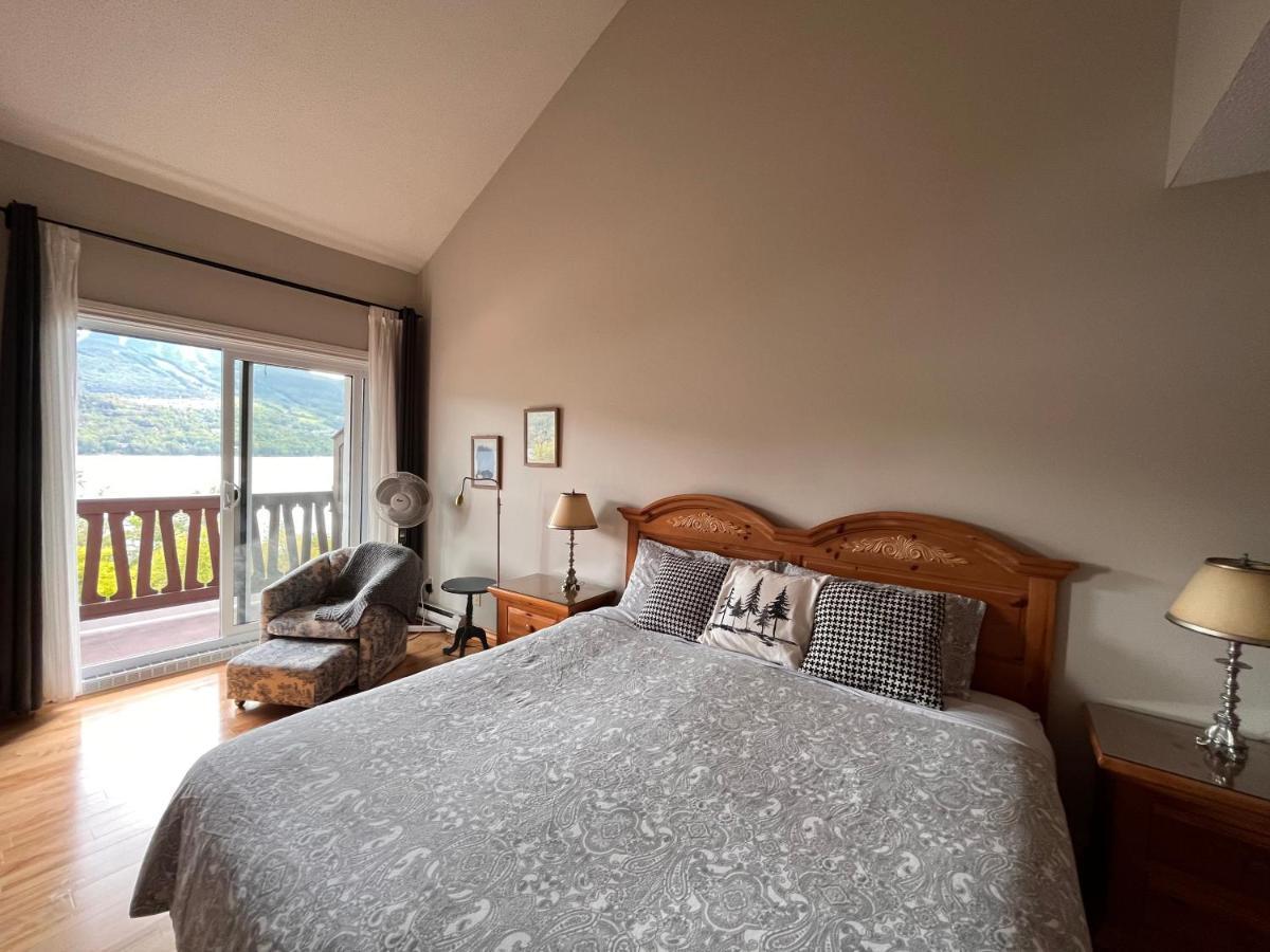 Apartment Cozy 2 Bedrooms With Stunning Tremblant Mountain And Lakeview