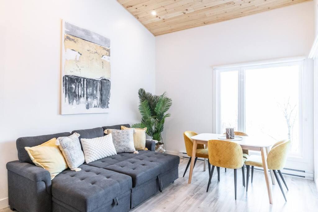 Apartment Laoe Tremblant - View *