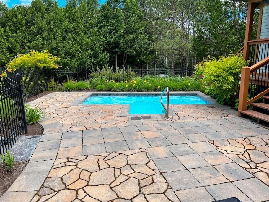 Apartment Luxurious & Modern Tremblant Loft Pool&spa Access