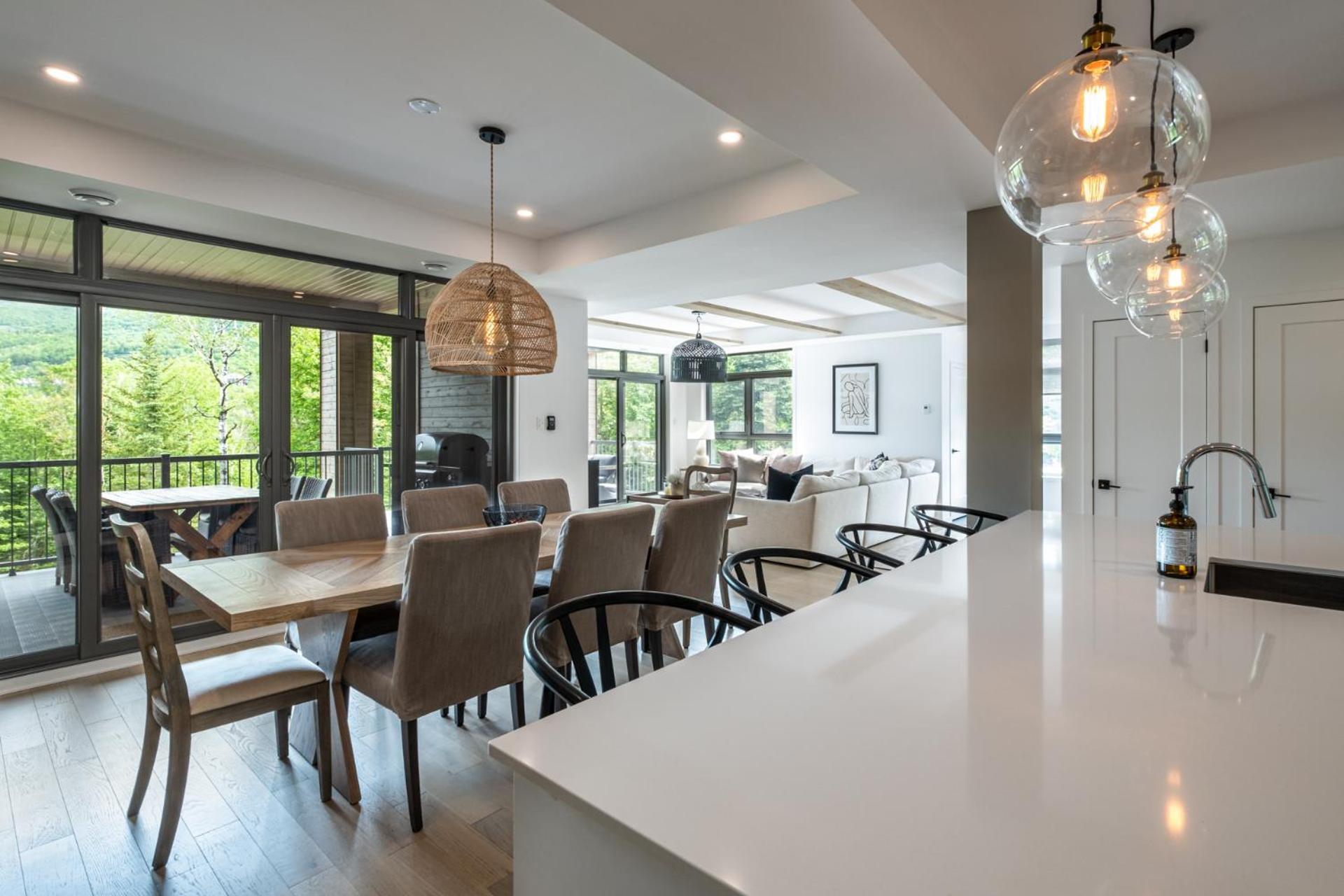 La Totale : Luxury 3 Bedroom At The Mountain Mont-Tremblant