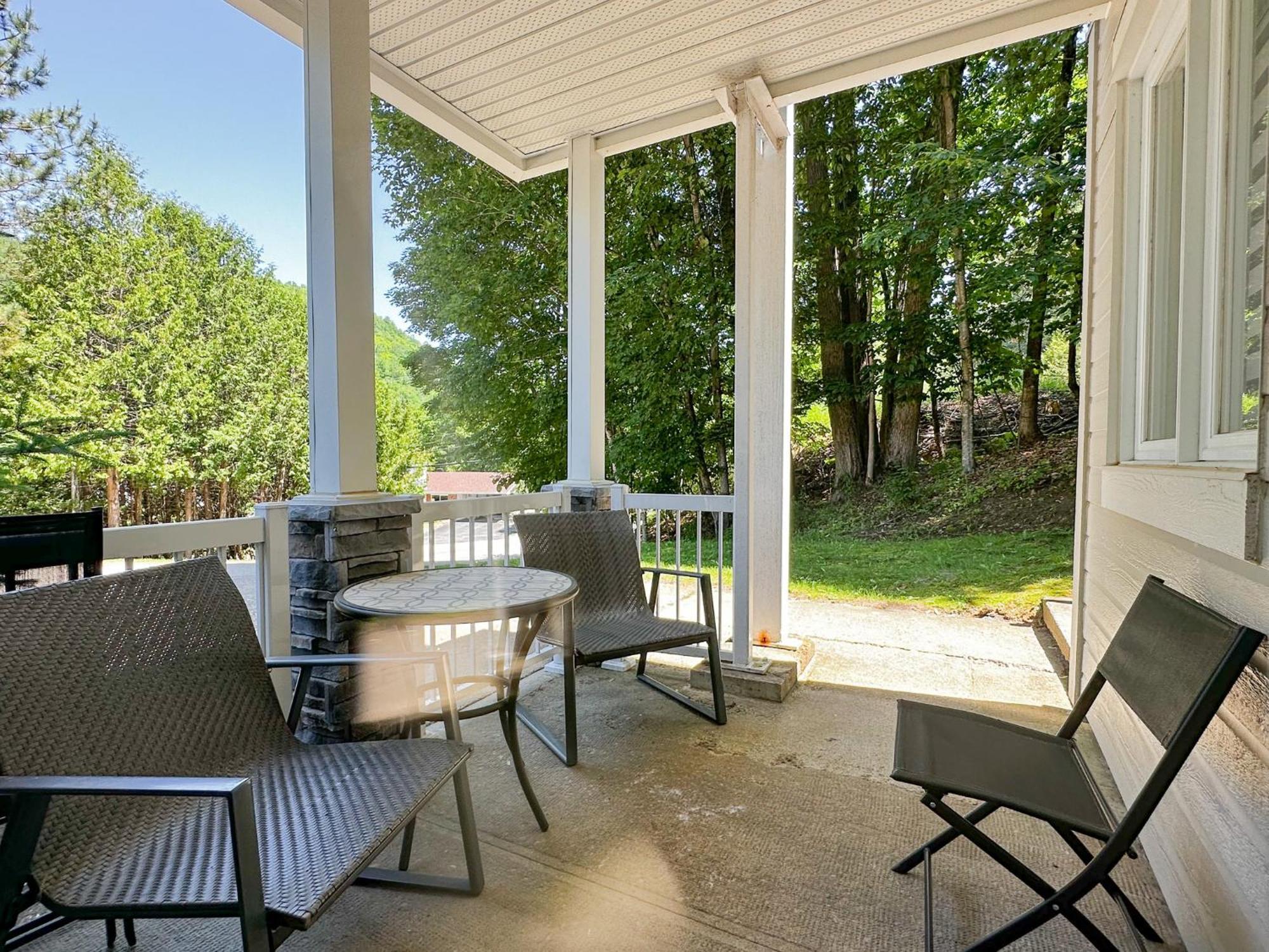 Apartment The Alpine Nest - 3 Beds - 4 Guests - Free Parking - Pool *