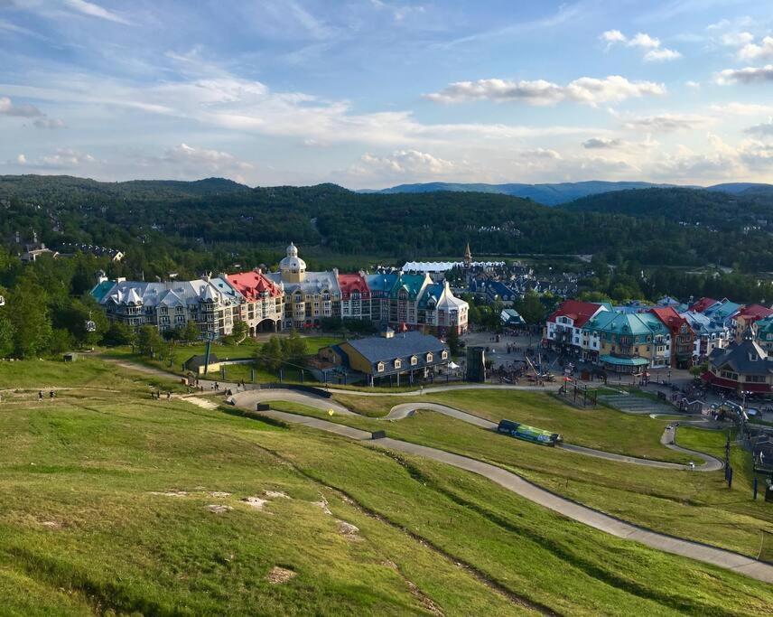 Apartment The Alpine Nest - 3 Beds - 4 Guests - Free Parking - Pool Mont-Tremblant