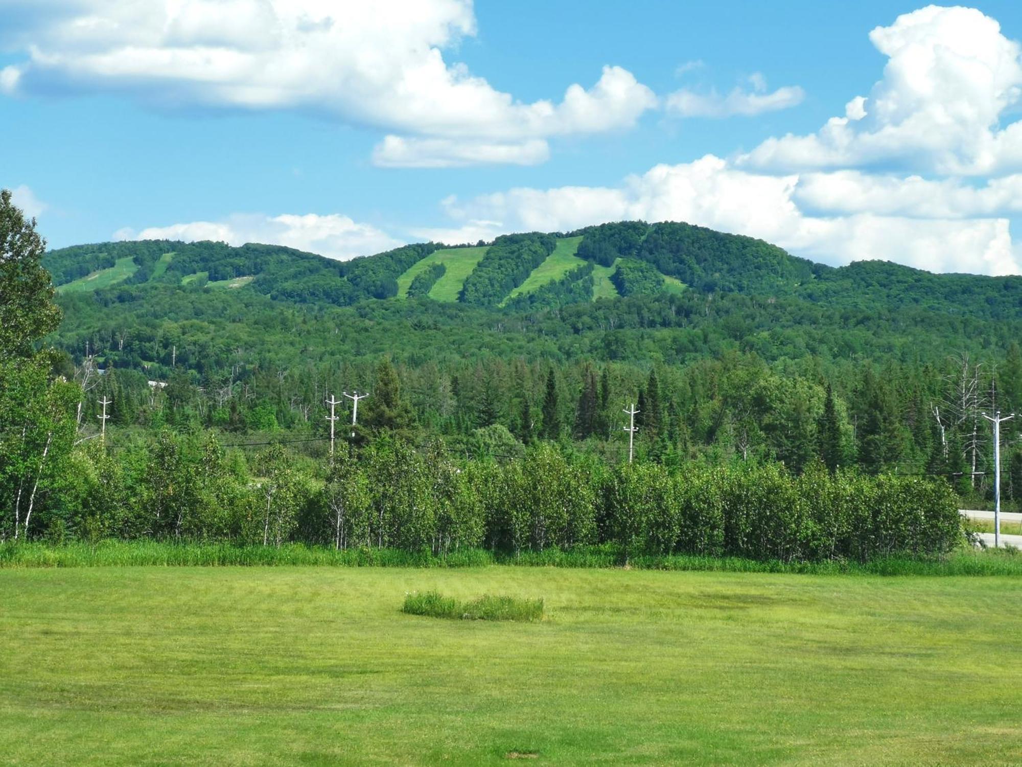 Hotel Tremblant 2*
