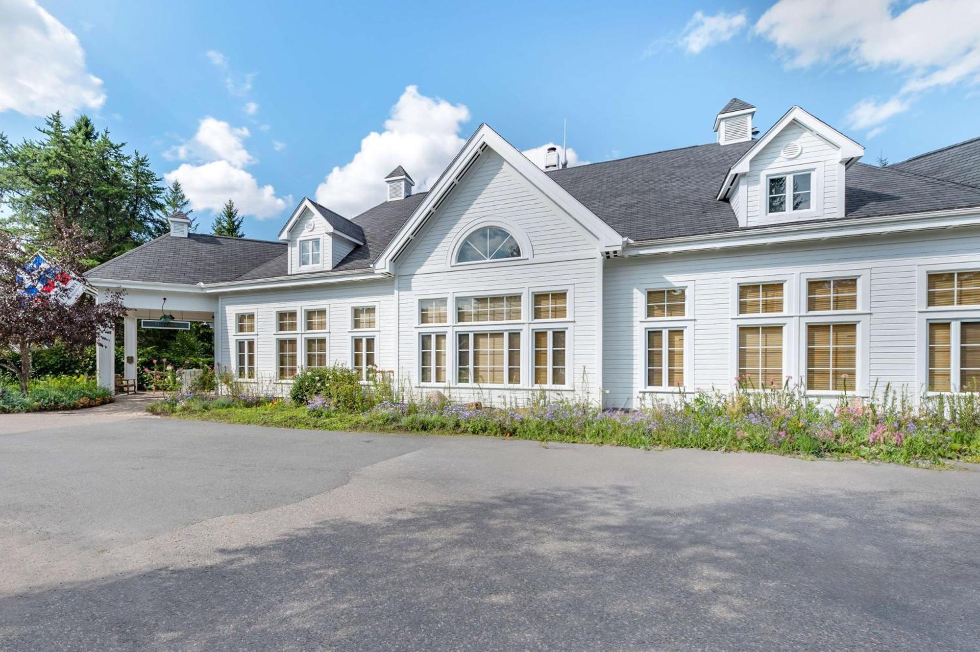 Resort Hilton Grand Vacations Club Tremblant Canada 3*