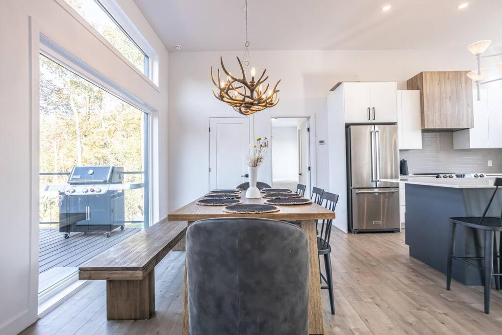 Chalet New Family For 12 People And Tremblant *