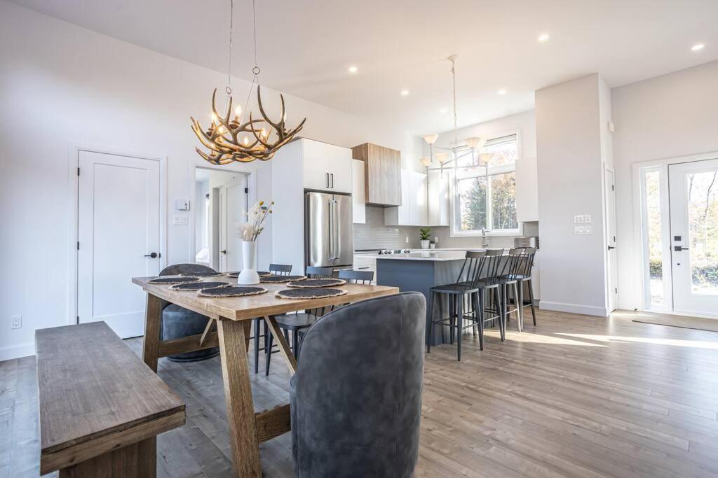 New Family For 12 People And Tremblant