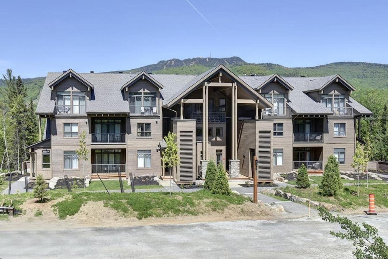 Holiday home 101 Verbier - New 3br Lux W Mtn View Close To Everything Mont-Tremblant