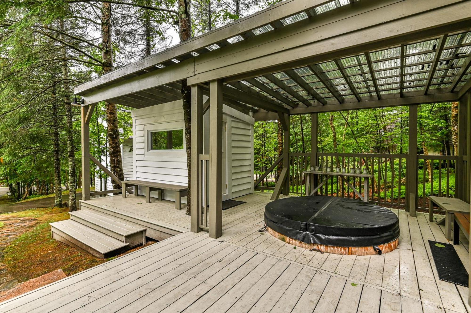 Holiday home 2669 Chemin Du Village - Mountain W Hot Tub & Sauna Next To Village